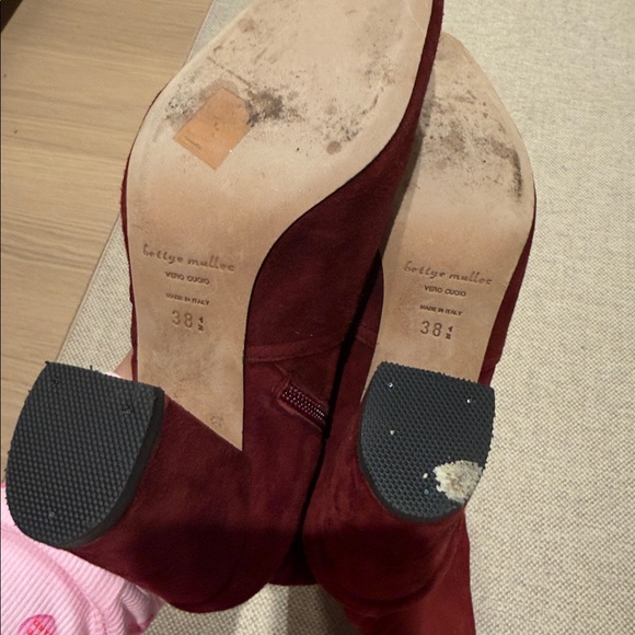 Bettye Muller Suede Cranberry Knee-High Women's Boots Size 38 1/2 - Picture 7 of 9